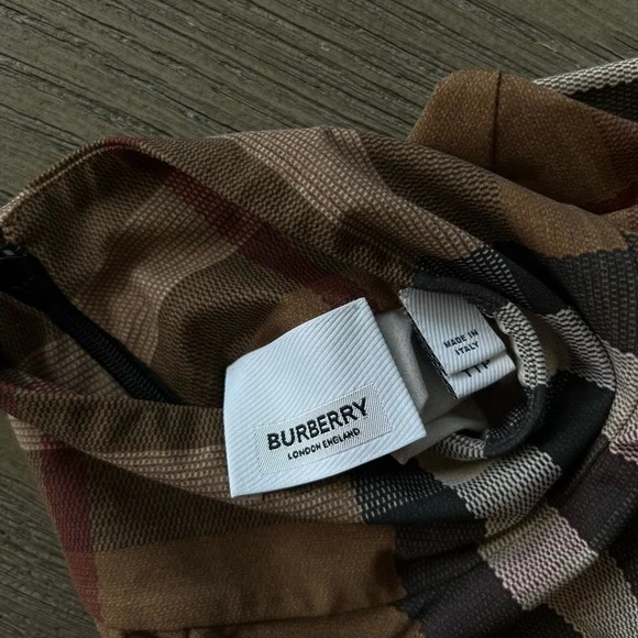 Burberry Top - Picture 6 of 10